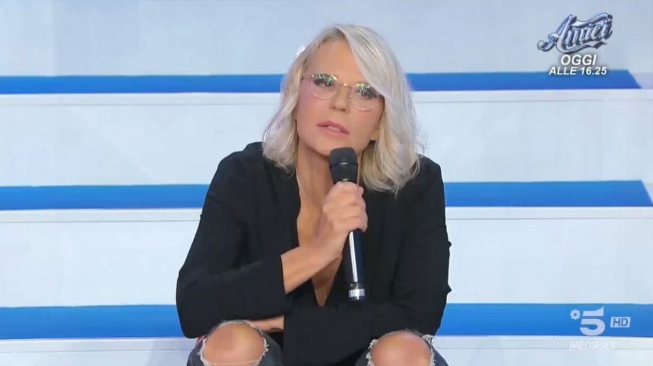 Pubblico contro Uomini e Donne, blocchi inutili e monotoni: cosa è successo