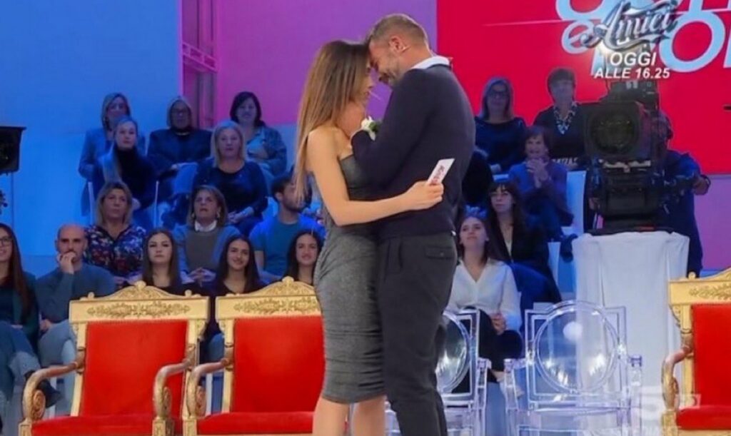 Agnese e Roberto lasciano UeD