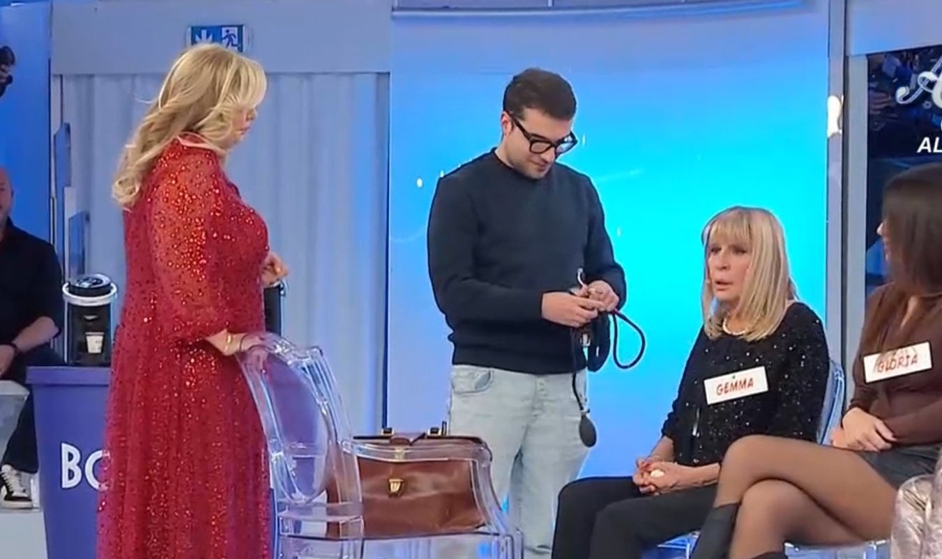 Gemma Galgani visitata dal medico a UeD, Barbara De Santi fa uno show VIDEO