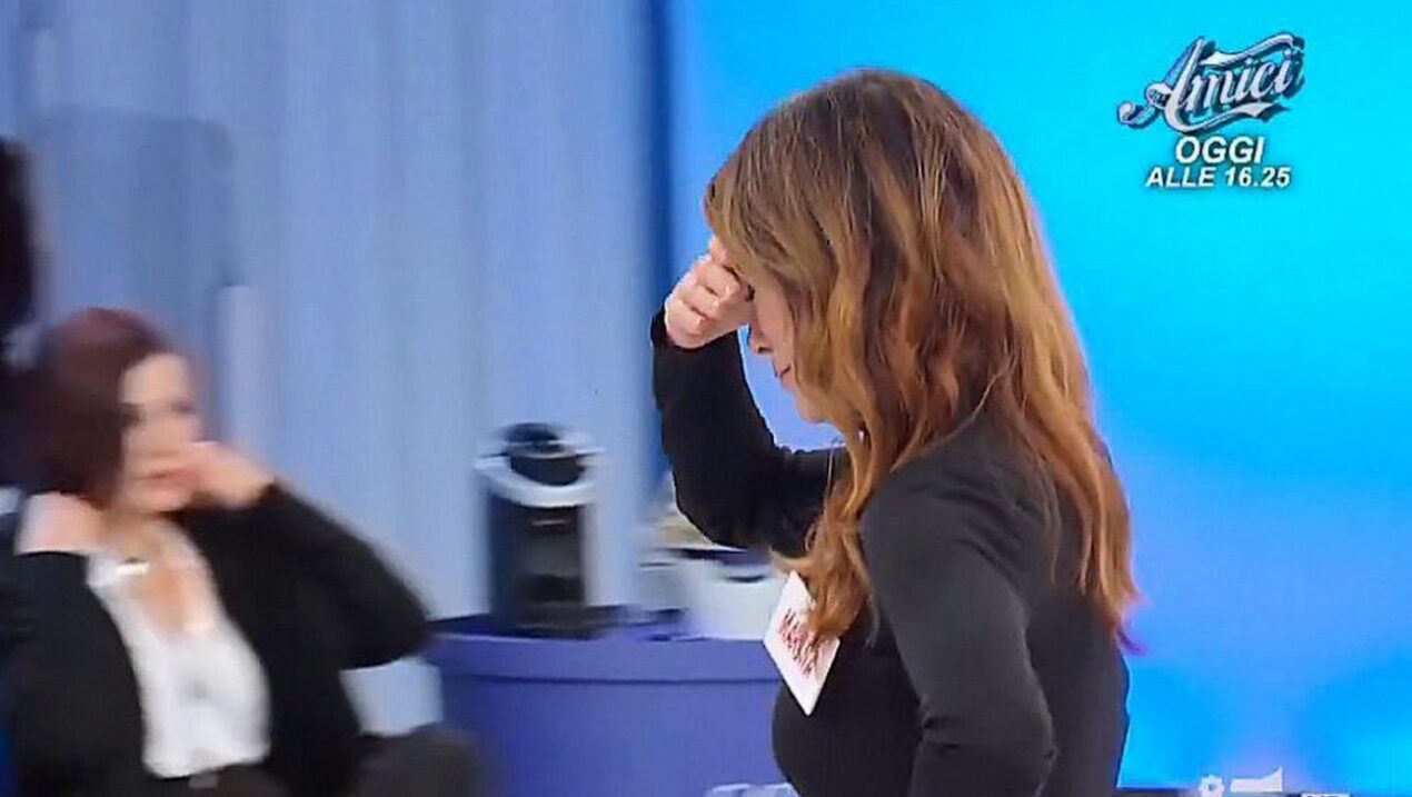 Marina fa una nuova scenata a UeD, Maria non ne può più, bacio cringe per Cristiana