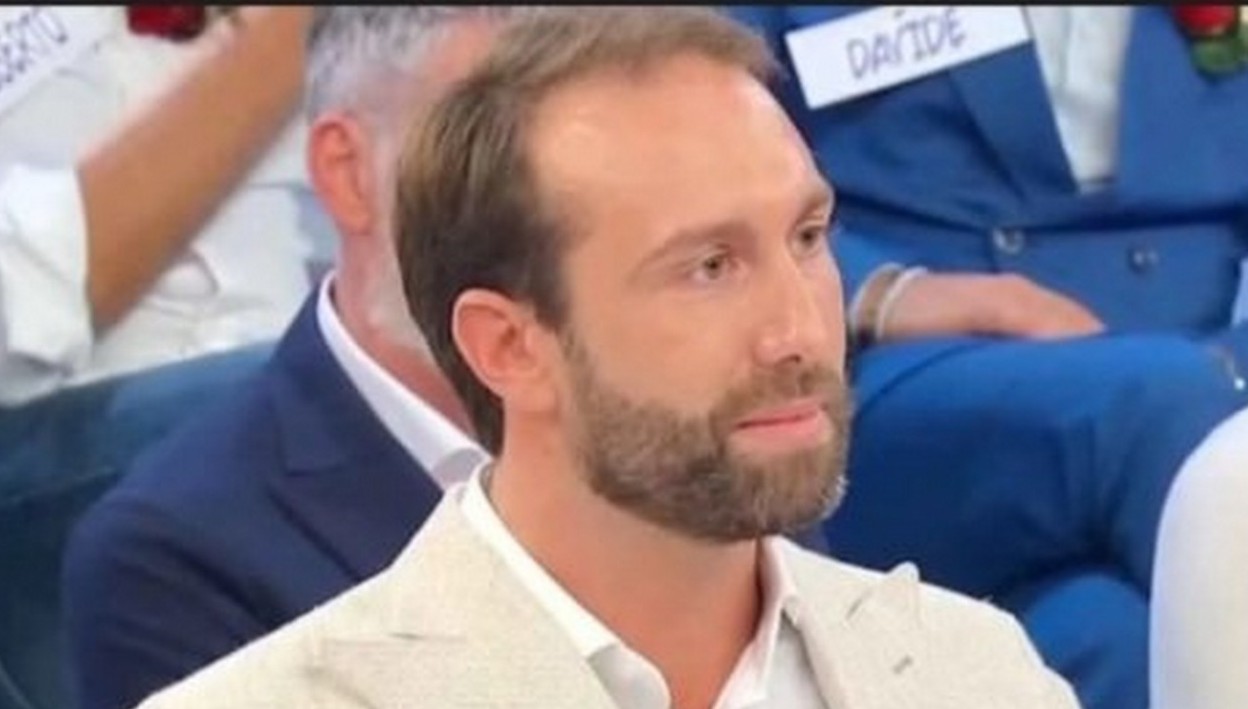 Maria De Filippi attacca Gianmaria a UeD, Gianni Sperti lo offende: sul web è caos