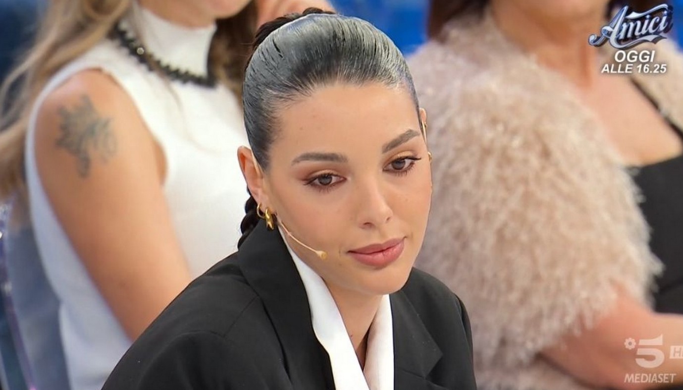 Elisabetta fa uno show e conquista Maria De Filippi a UeD, Jakub e Marco vanno via