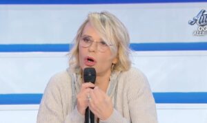 Puntata Uomini e Donne chiusa prima