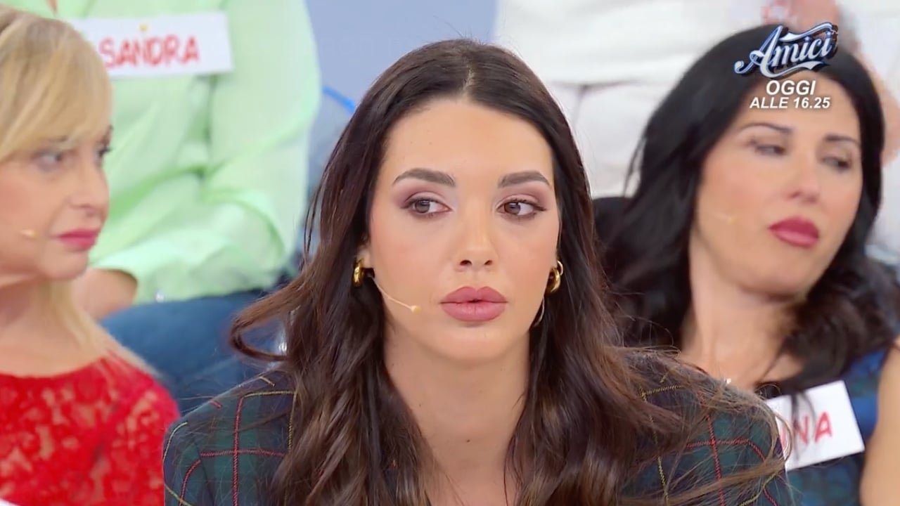 Trono UeD Sara Gaudenzi fake