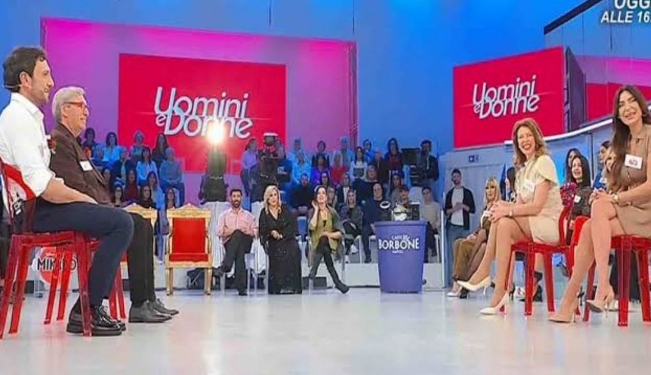 Cinzia e Mario tra presunti accordi e duri attacchi a UeD, Maria: “Perché non uscite?”