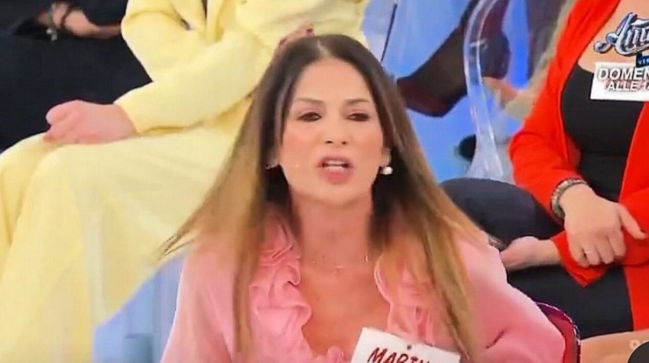 Due dame e un cavaliere lasciano Uomini e Donne, Marina fa una scenata VIDEO