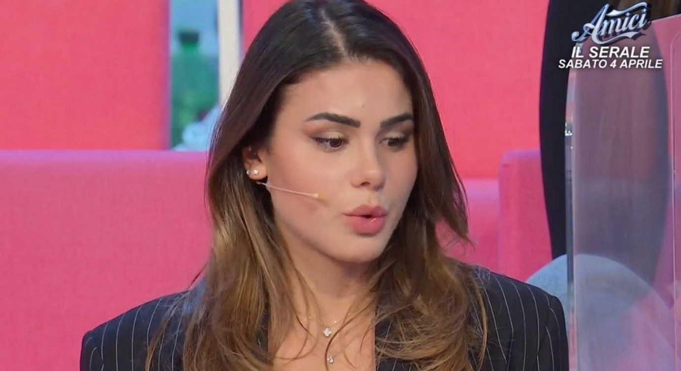 Alessia Antonetti lascia Uomini e Donne: scontro con Ciro e regolamento violato