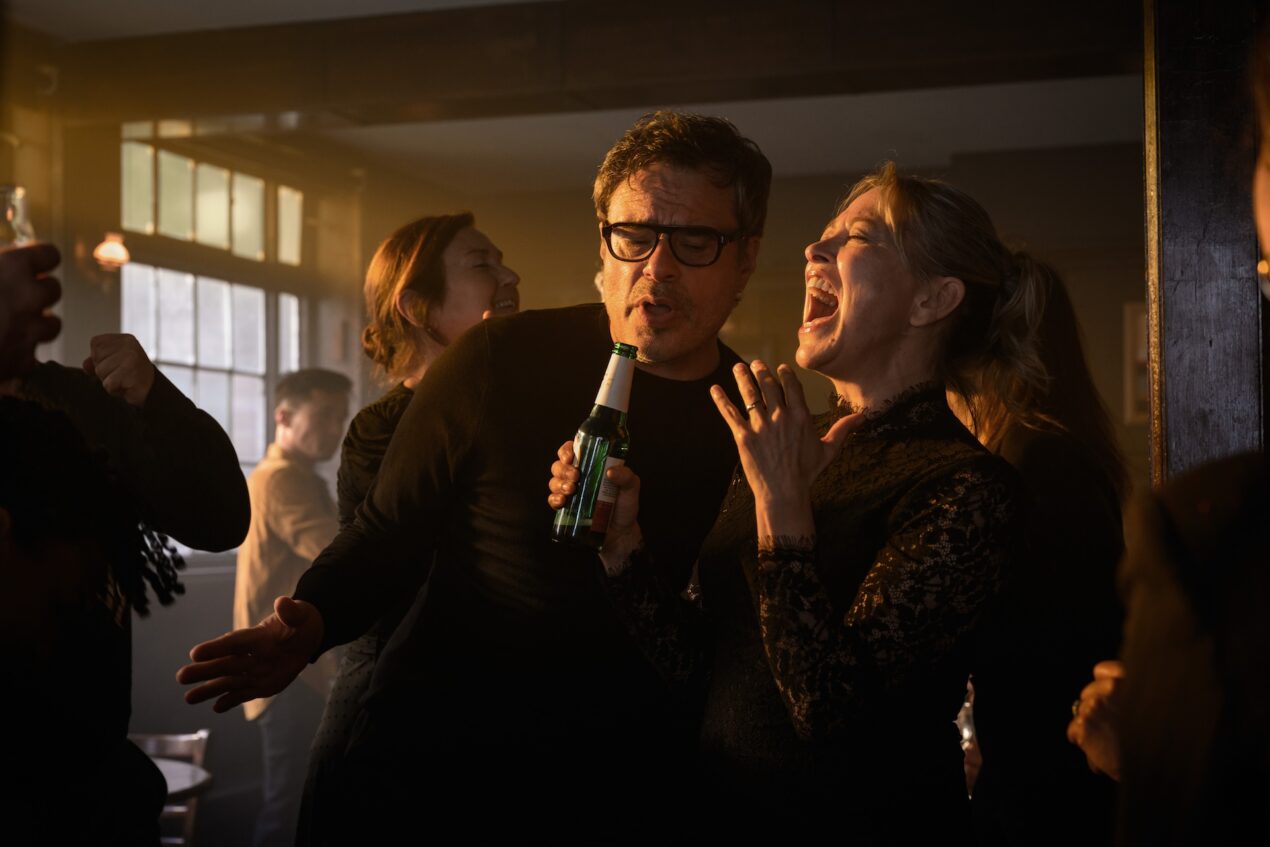 Alice and Steve su Disney+: la commedia britannica con Nicola Walker che non ti aspetti