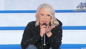 UeD Maria De Filippi contro cavaliere