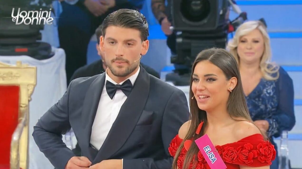 Ciro Solimeno ed Elisa dopo un mese di relazione: dedica toccante e sorpresa FOTO