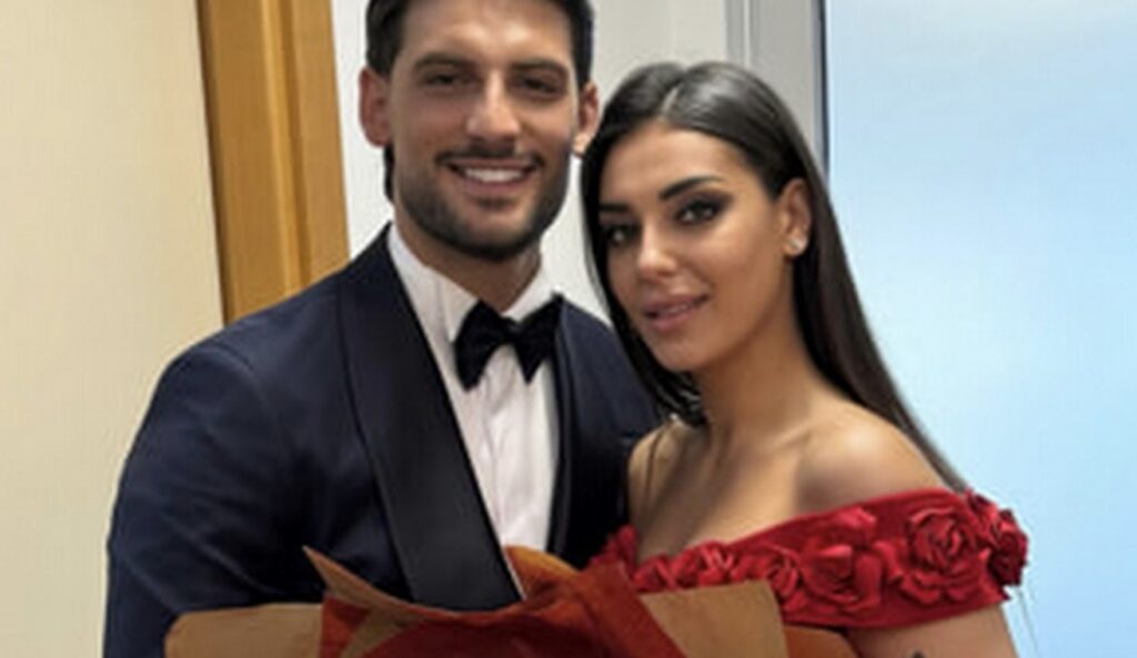 Elisa punge Martina dopo UeD Ciro replica alle critiche