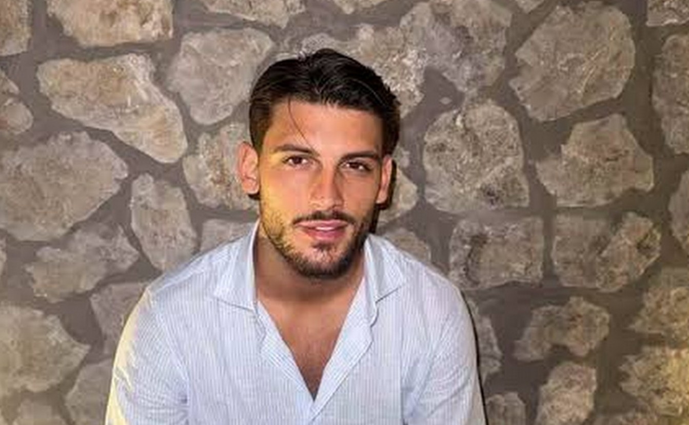 ciro solimeno beccato a cena con una sua ex corteggiatrice di ued chi 232 foto da Tutto.tv ciro solimeno beccato a cena con una sua ex corteggiatrice di ued chi 232 foto