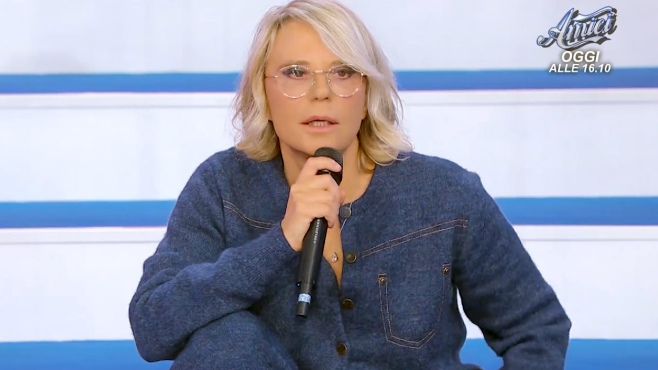 ex dama di uomini e donne attacca maria de filippi cattivellaun video crea sgomento da Tutto.tv ex dama di uomini e donne attacca maria de filippi cattivellaun video crea sgomento