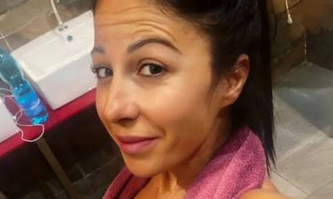 rosanna siino ha corteggiatori molesti fuori da uomini e donne cosa 232 successo da Tutto.tv rosanna siino ha corteggiatori molesti fuori da uomini e donne cosa 232 successo