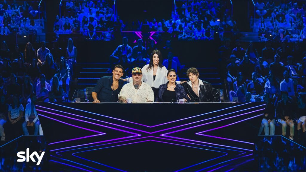 Giorgia con i giudici di X Factor 2026 Irama, Francesco Gabbani, Jake La Furia e Paola Iezzi